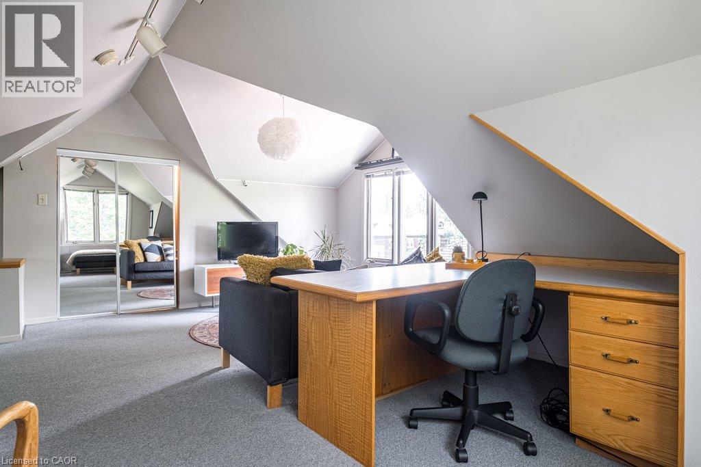 78 PAISLEY Avenue N - Image 32