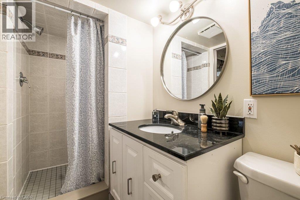 78 PAISLEY Avenue N - Image 39