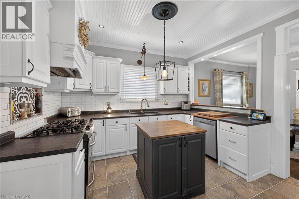229 BROCK Street - 12