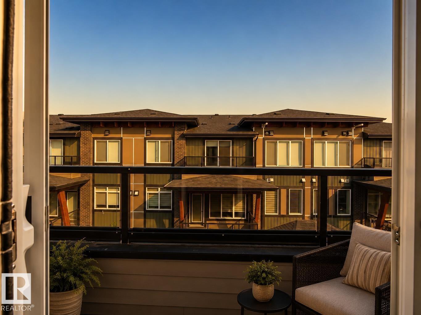 #53 16231 19 AV SW - Image 17