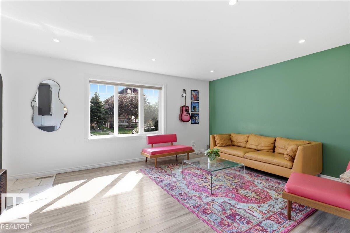 10834 134 ST NW - 5