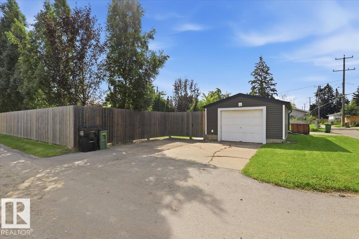 10834 134 ST NW - Image 33