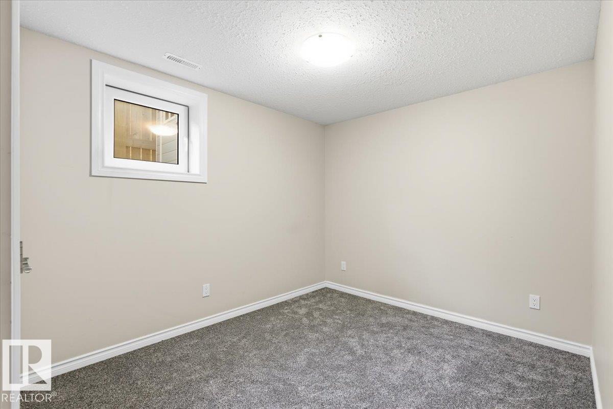 10834 134 ST NW - Image 24