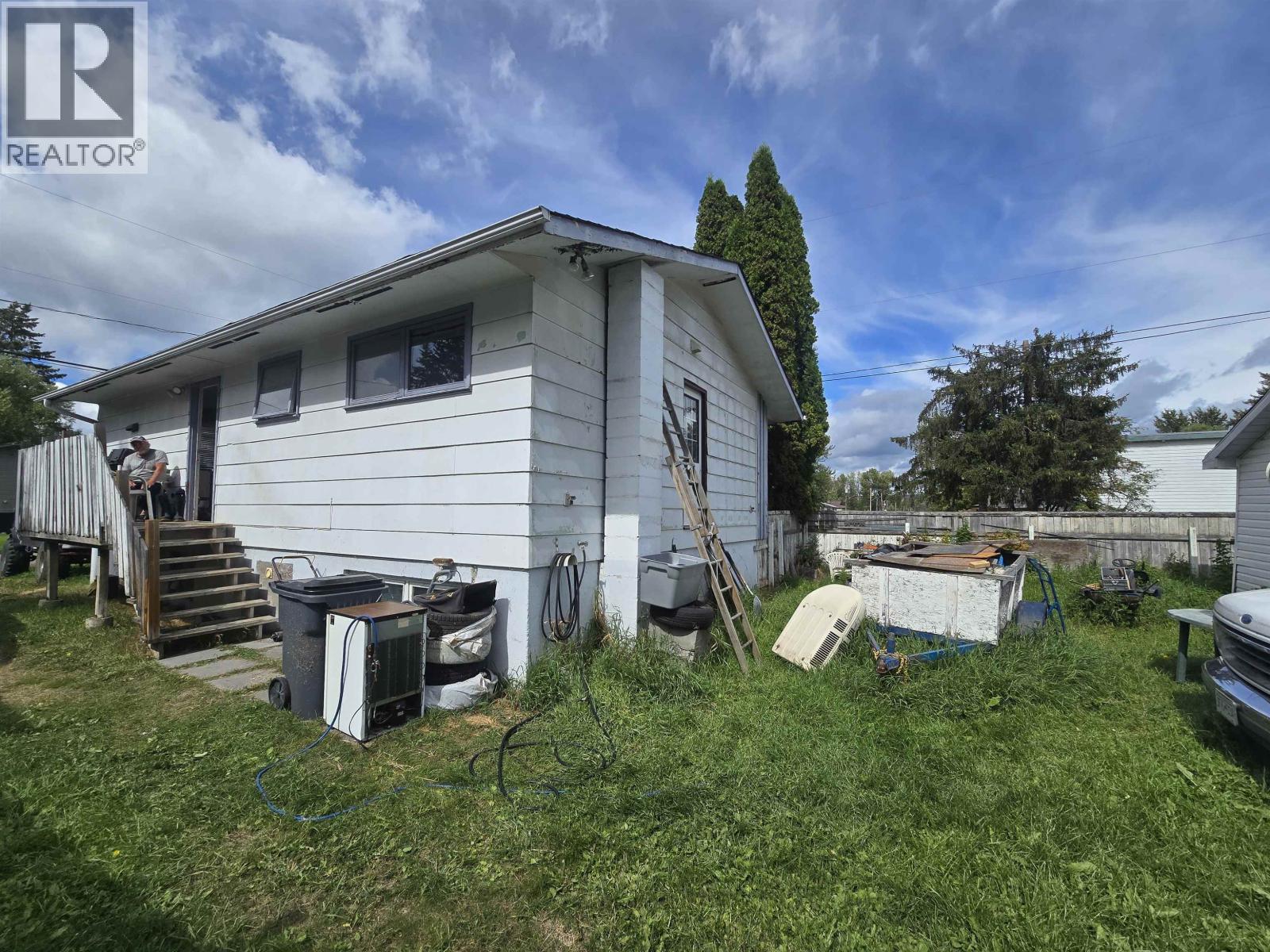 1345 DIEFENBAKER DRIVE - 18