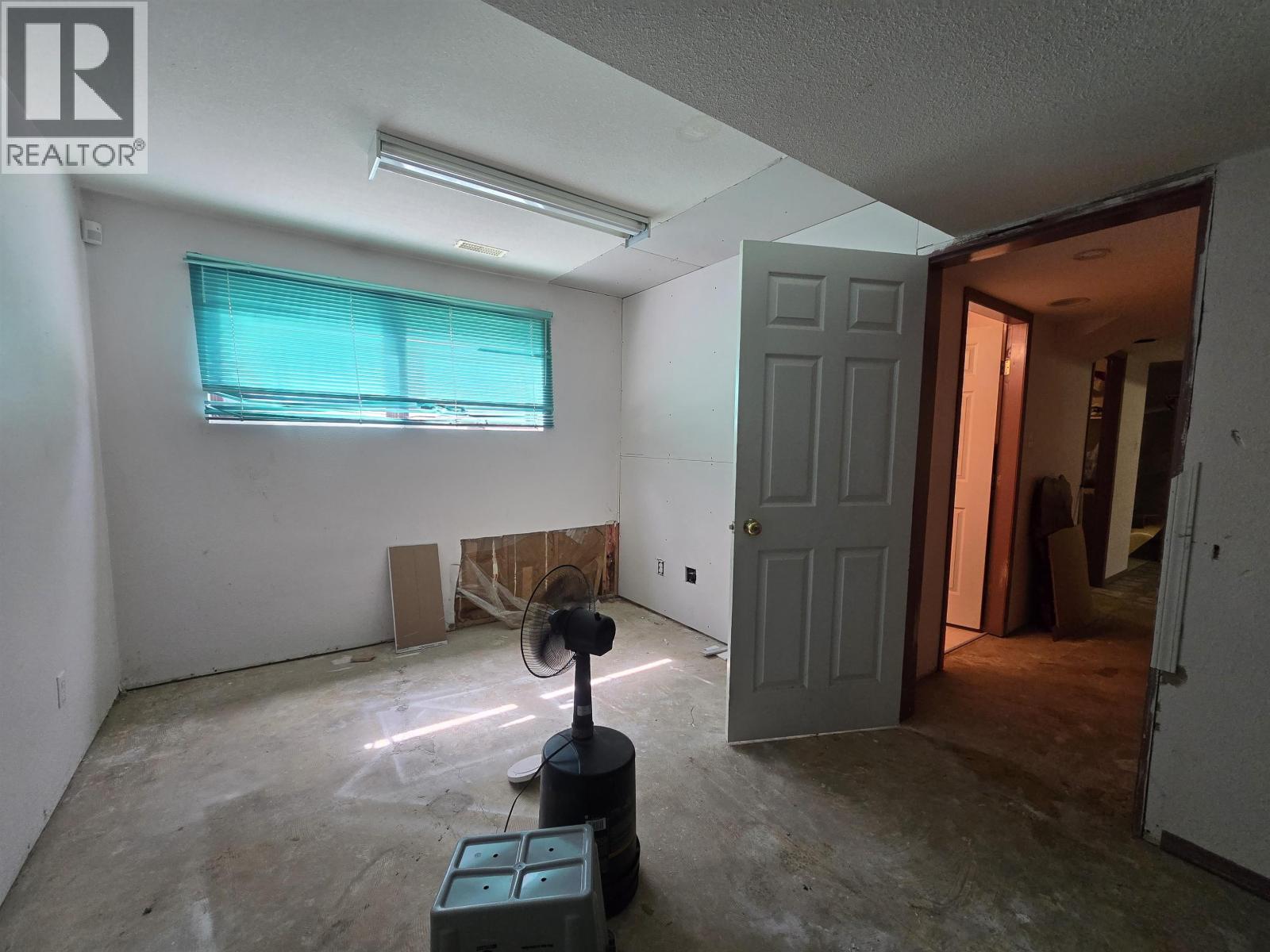 1345 DIEFENBAKER DRIVE - Image 7