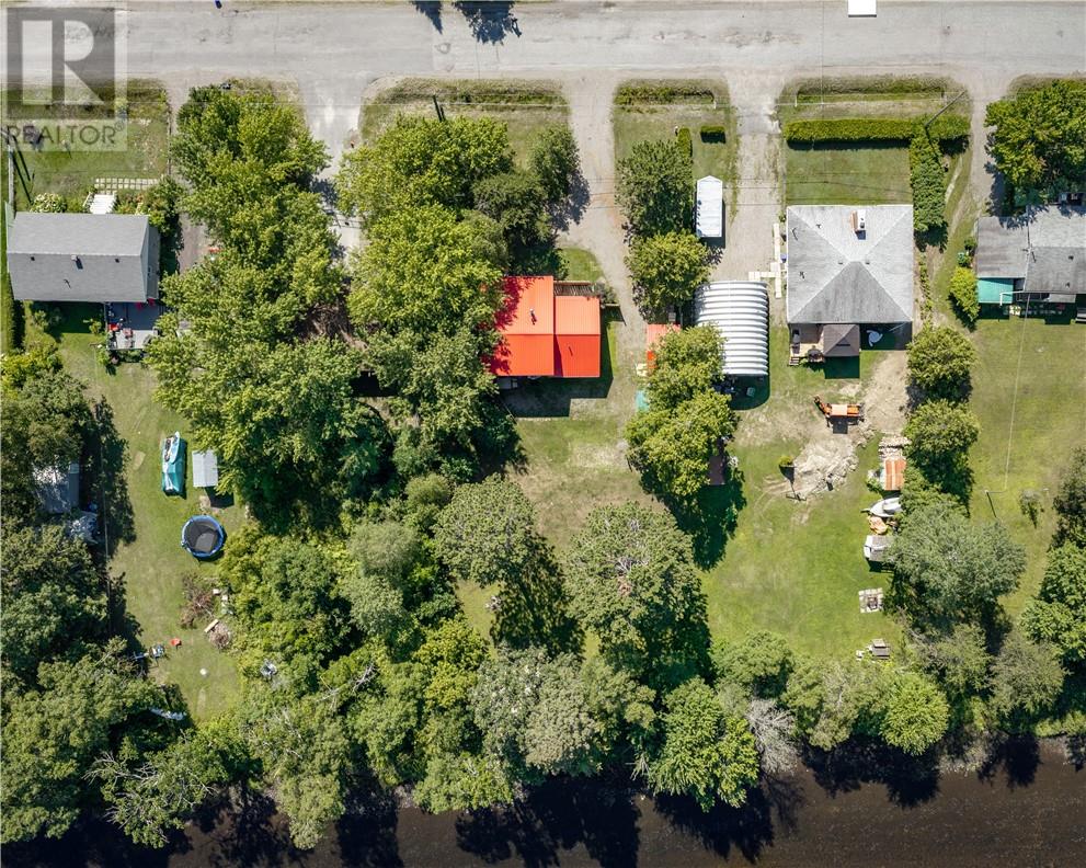 162 Riverside Drive West - 2