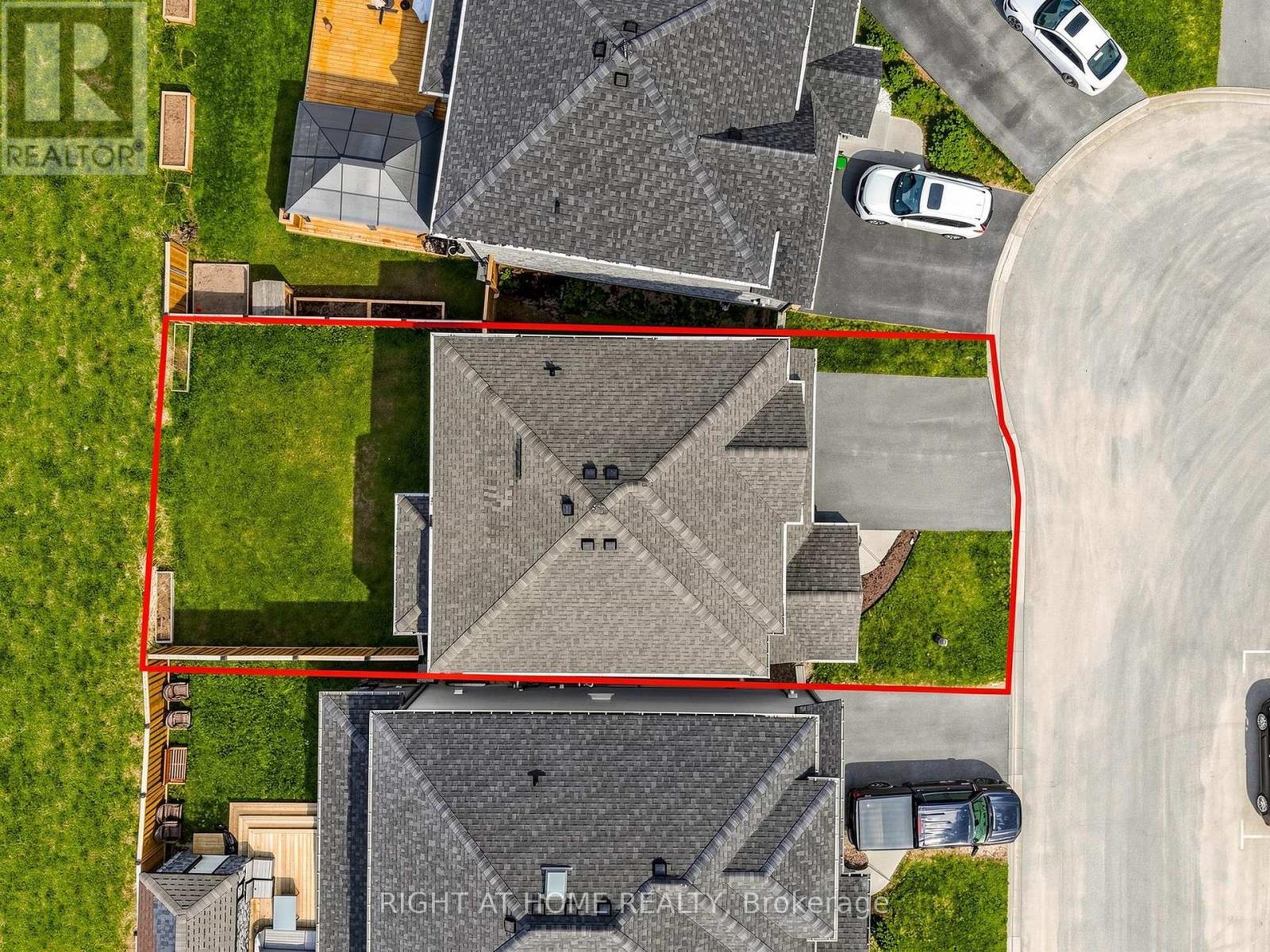 22 SPARROW CRESCENT - 39
