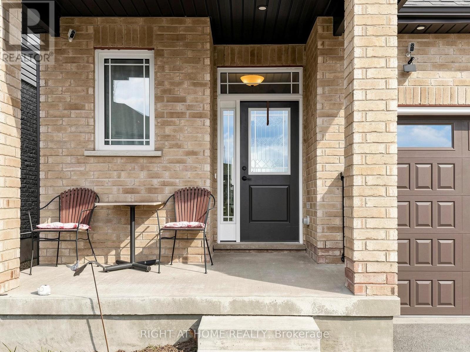 22 SPARROW CRESCENT - Image 4