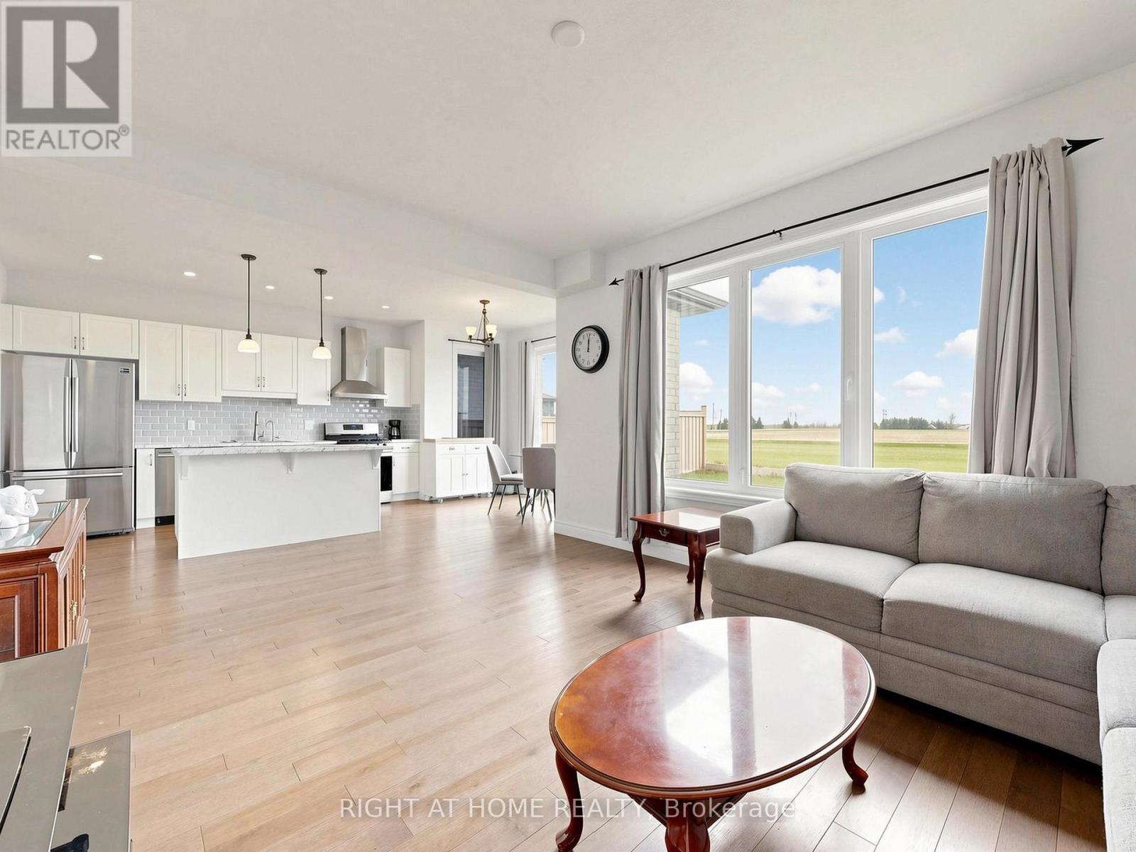 22 SPARROW CRESCENT - 8