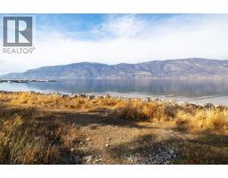 3504 Arrowroot Drive, Kelowna, BC V1V3G2 Photo 17