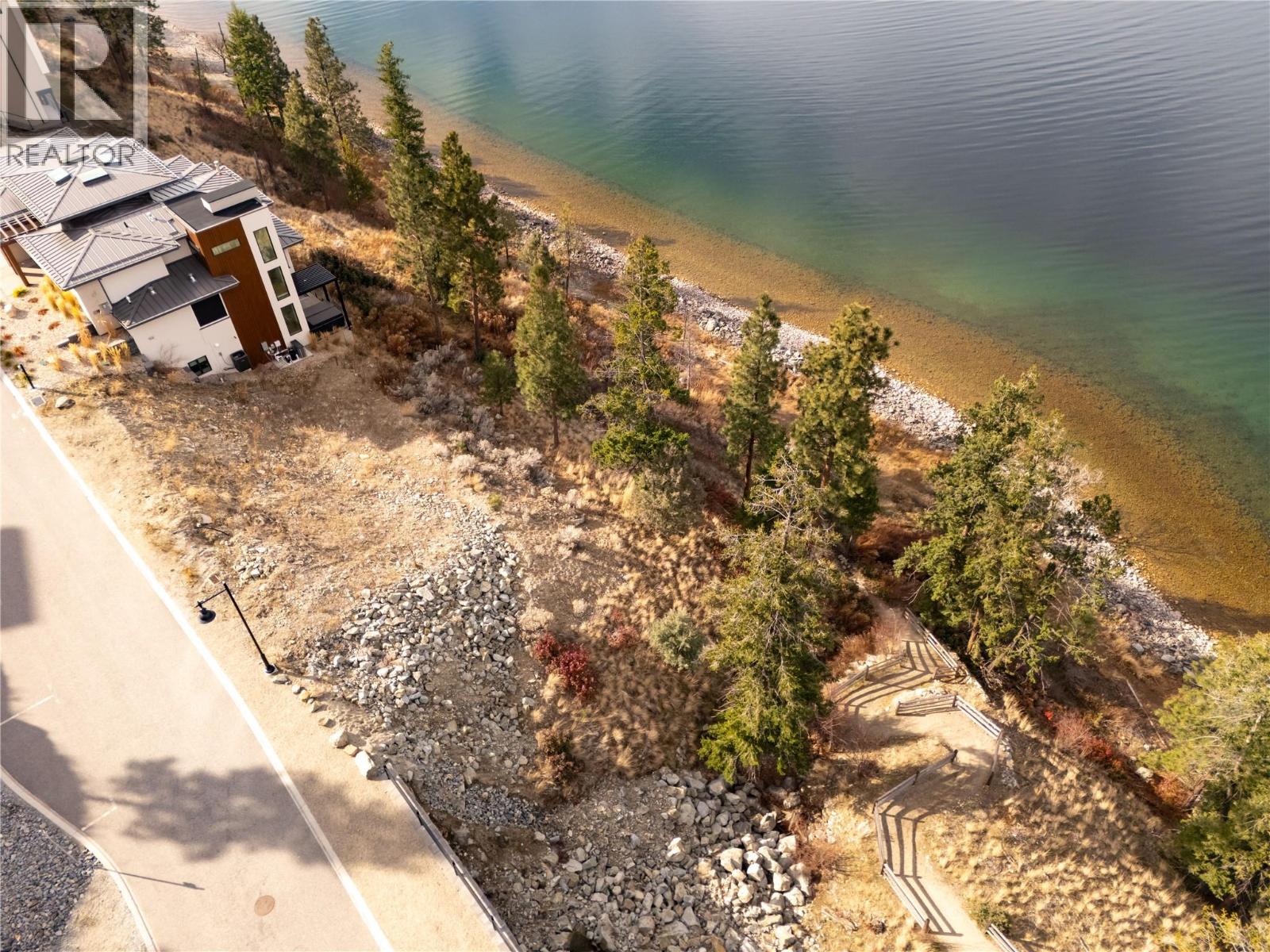 3504 Arrowroot Drive, Kelowna
