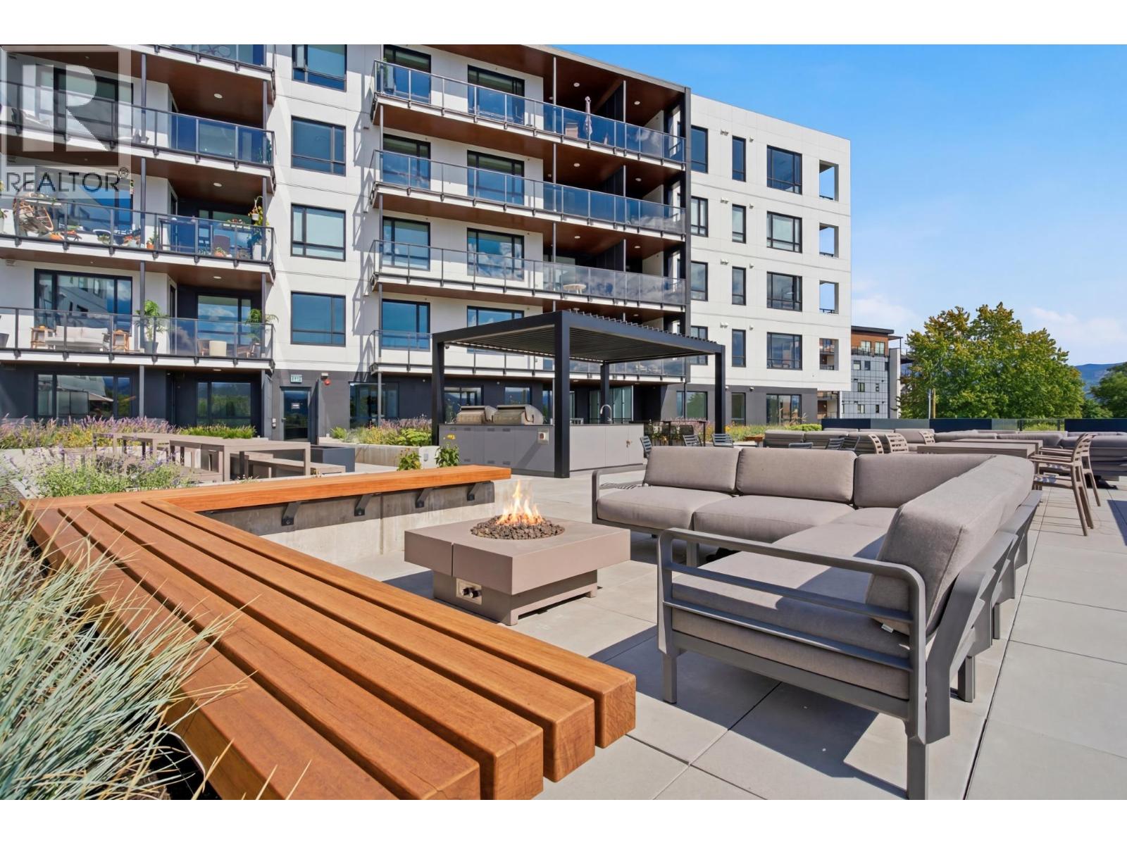 #206 3051 Abbott Street - Image 25