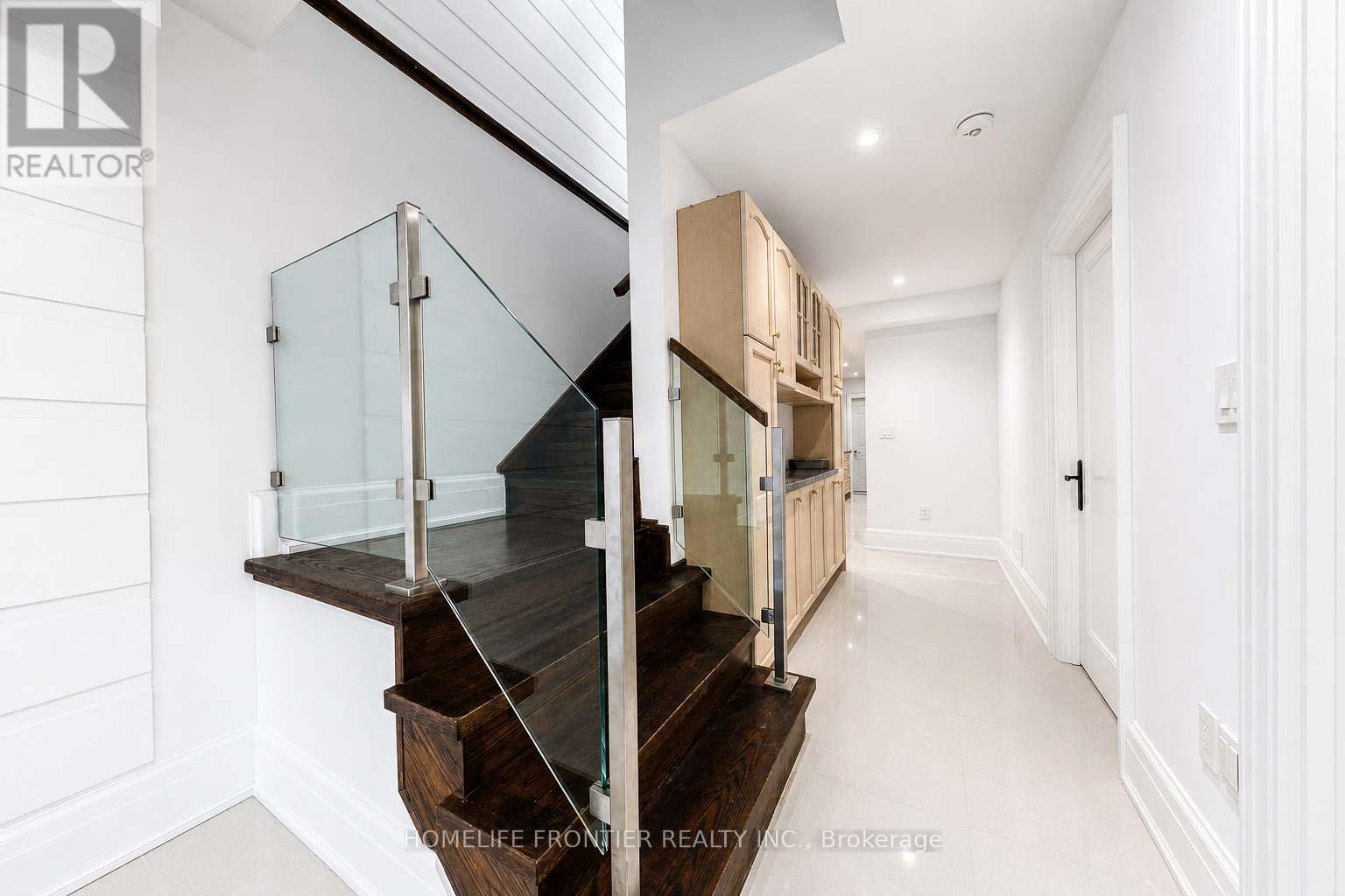 82 CAMERON AVENUE - 35