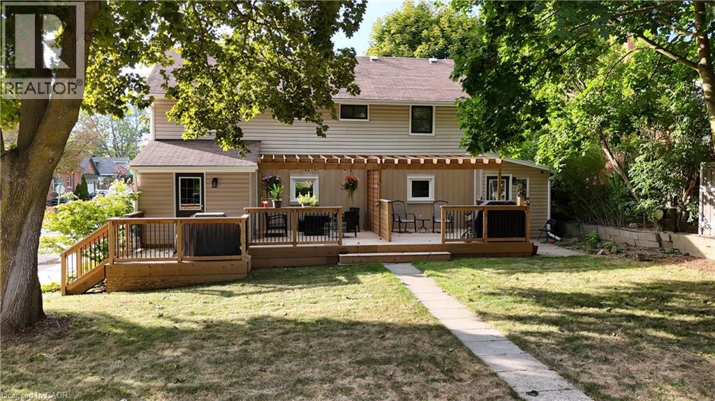 358 DUNDAS Street E - 8
