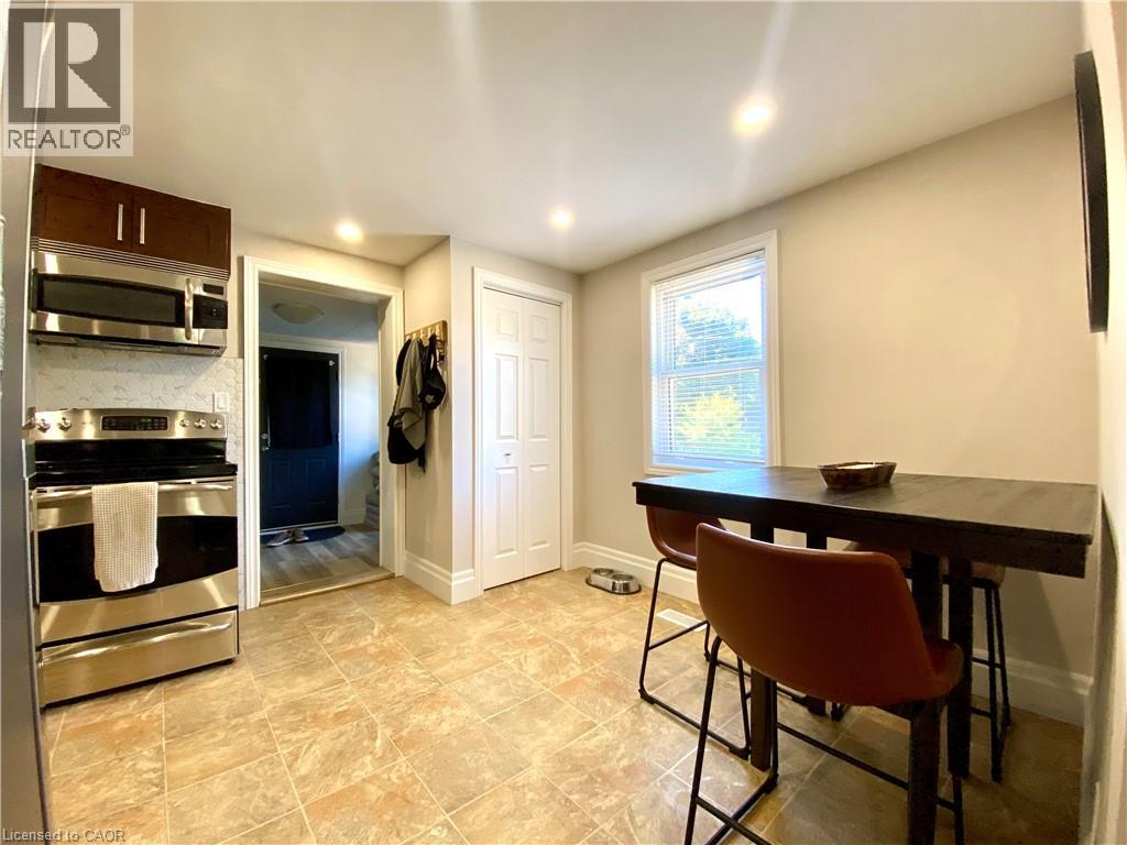 358 DUNDAS Street E - Image 21