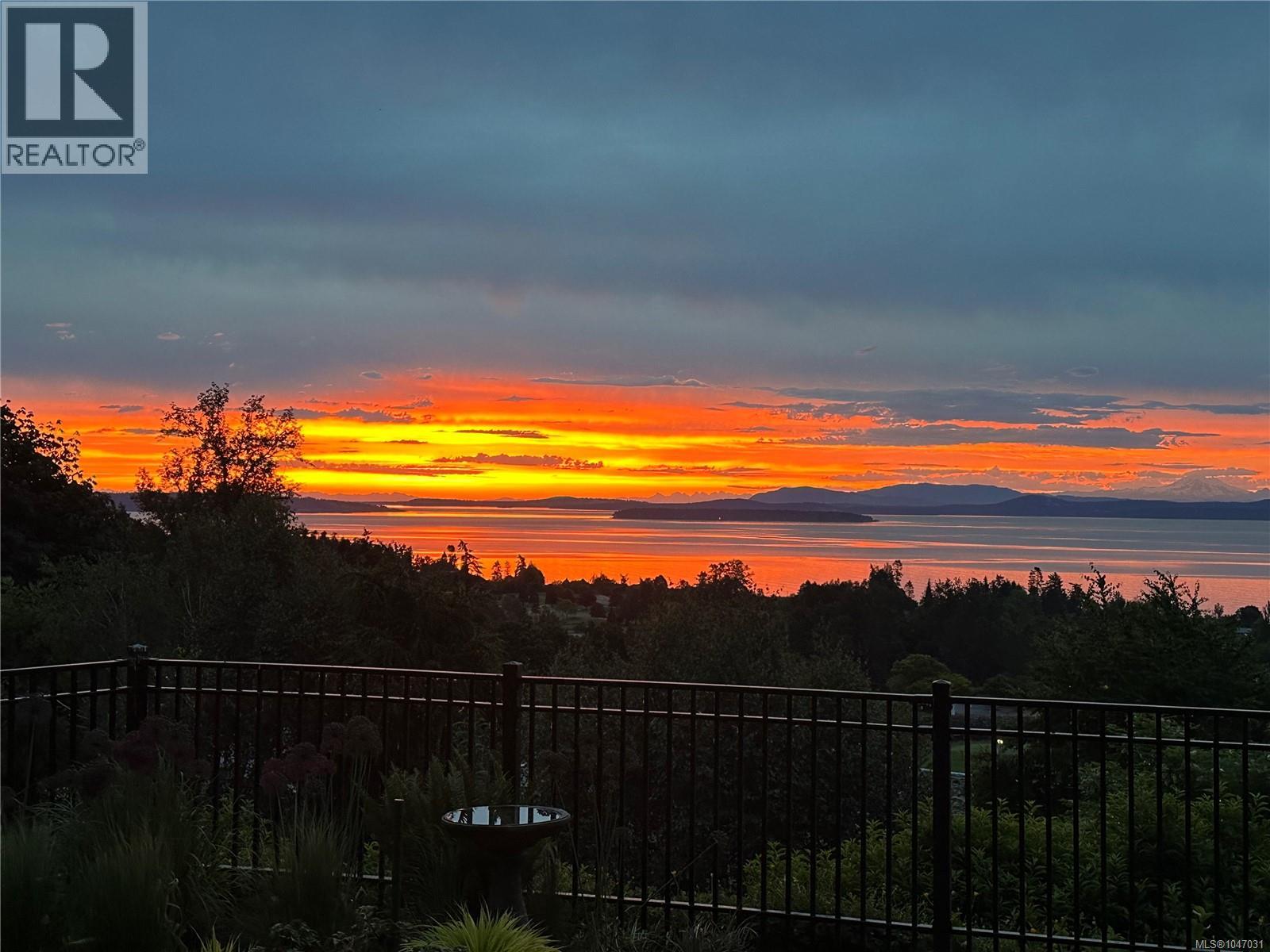 103 5388 Hill Rise Terr, Saanich
