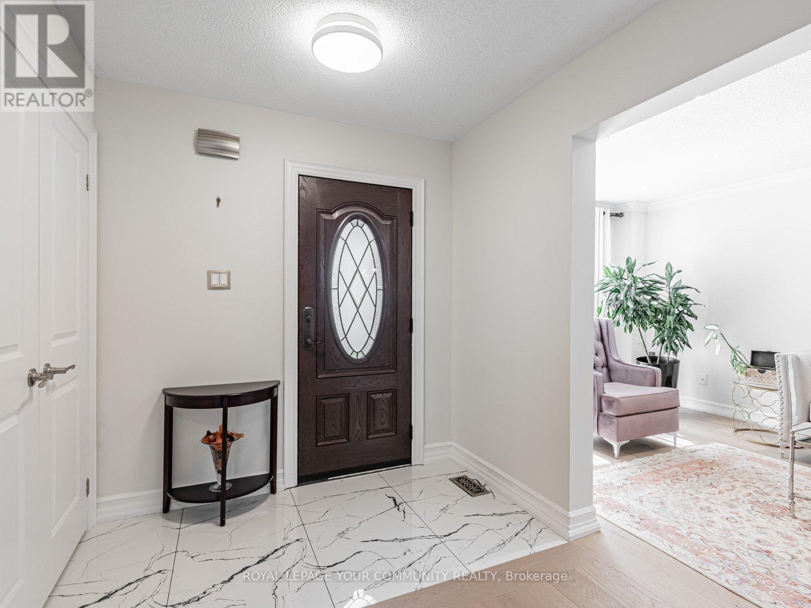 5 MANDEL CRESCENT - 3