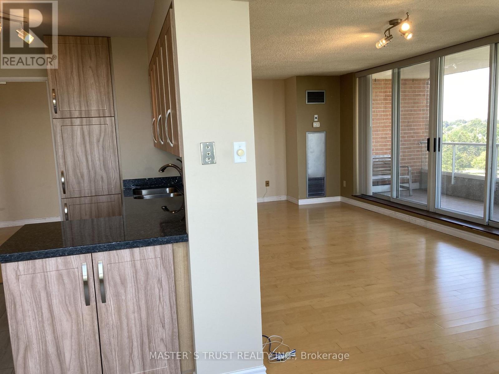 #803 410 MCLEVIN AVENUE - Image 13
