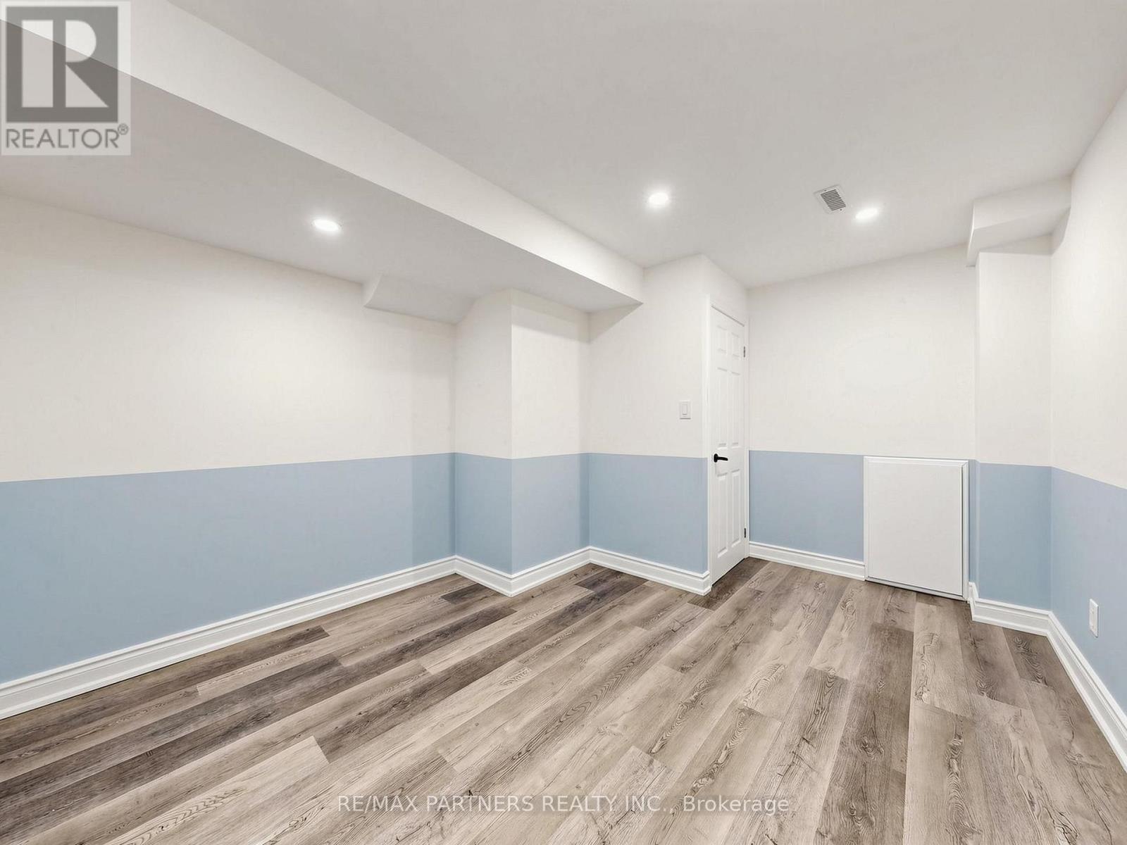 21 RUSSELL HILL ROAD - Image 36