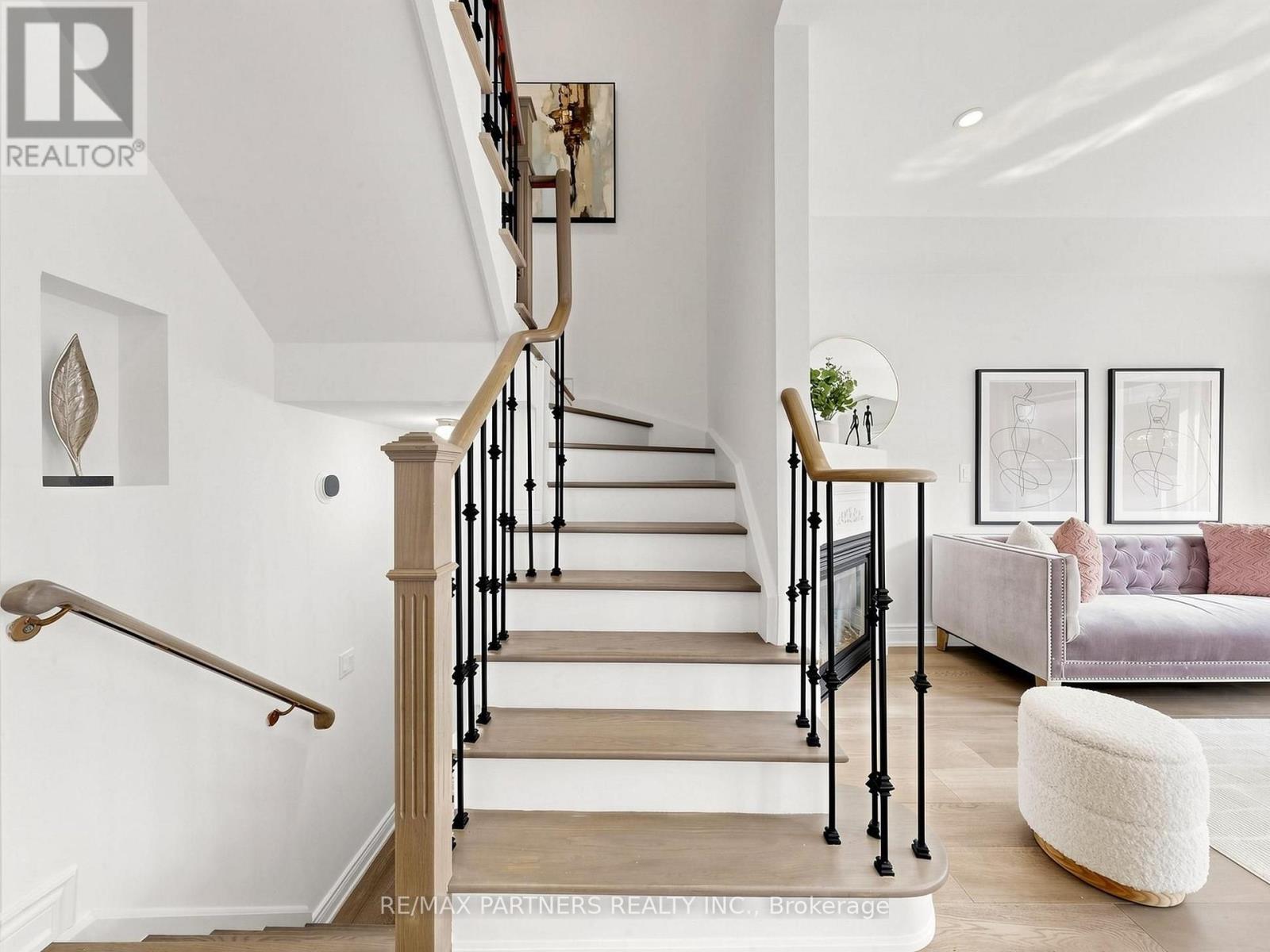 21 RUSSELL HILL ROAD - Image 18