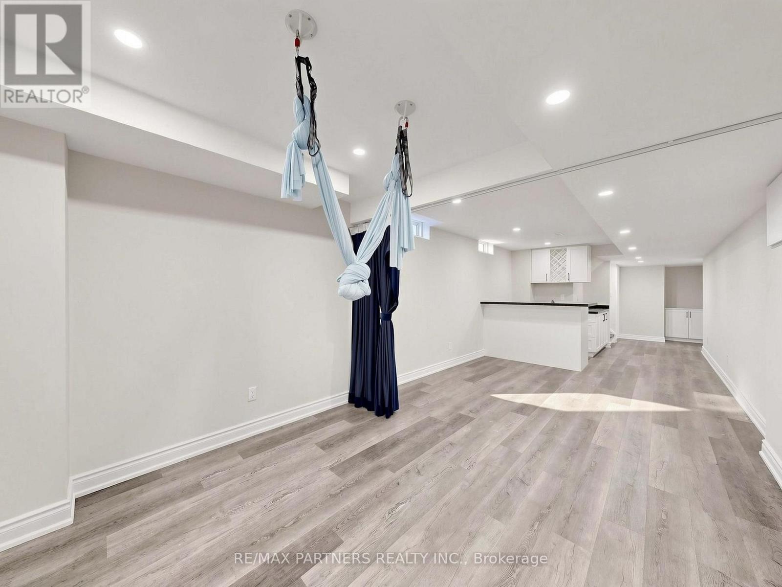 21 RUSSELL HILL ROAD - 33