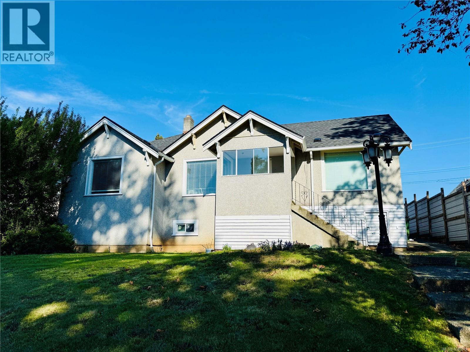 3659 8th Ave - 2