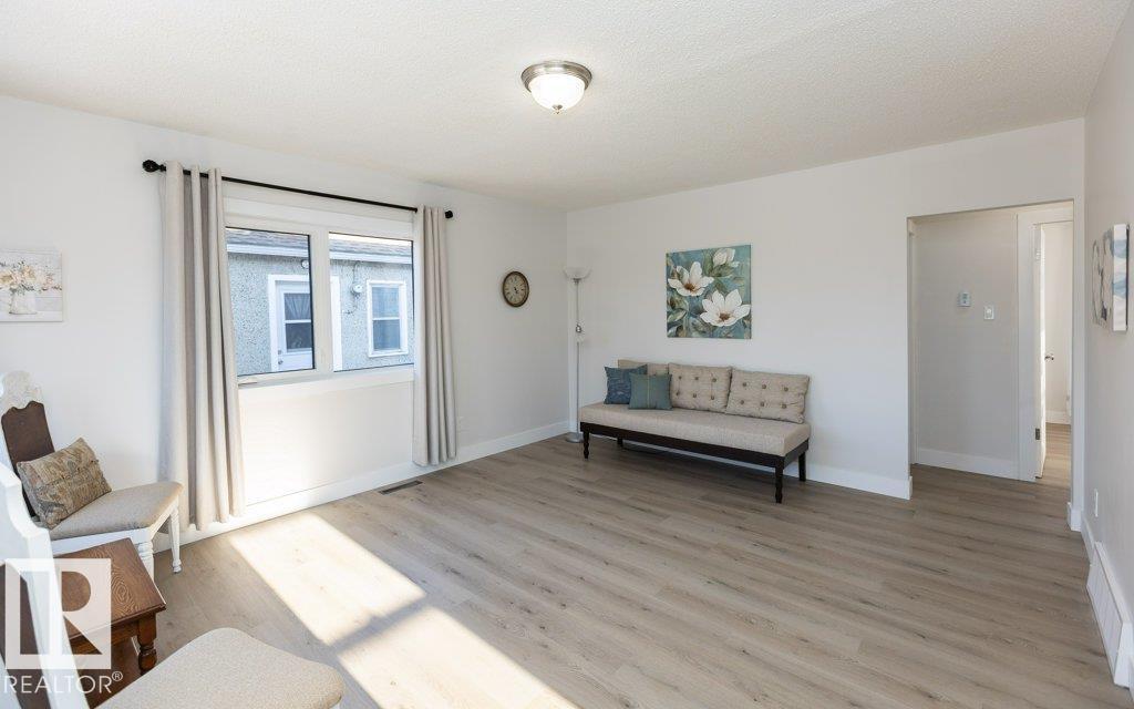 10123 104 ST - 9