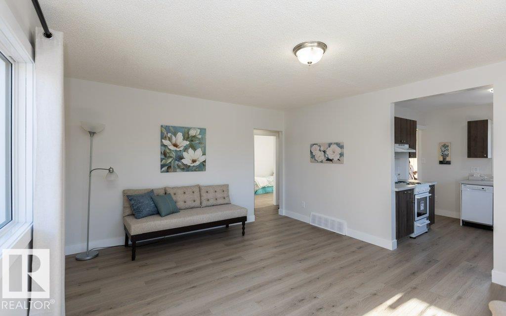 10123 104 ST - 10