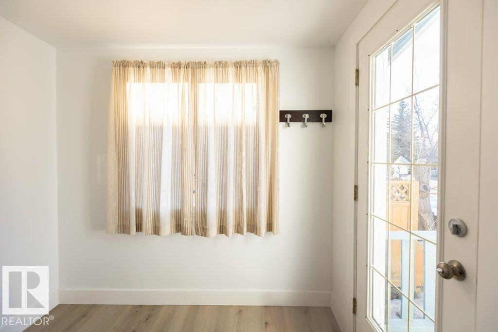 10123 104 ST - 28