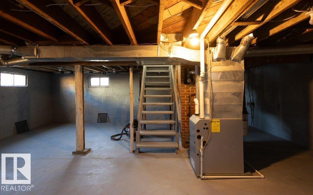 10123 104 ST - 31