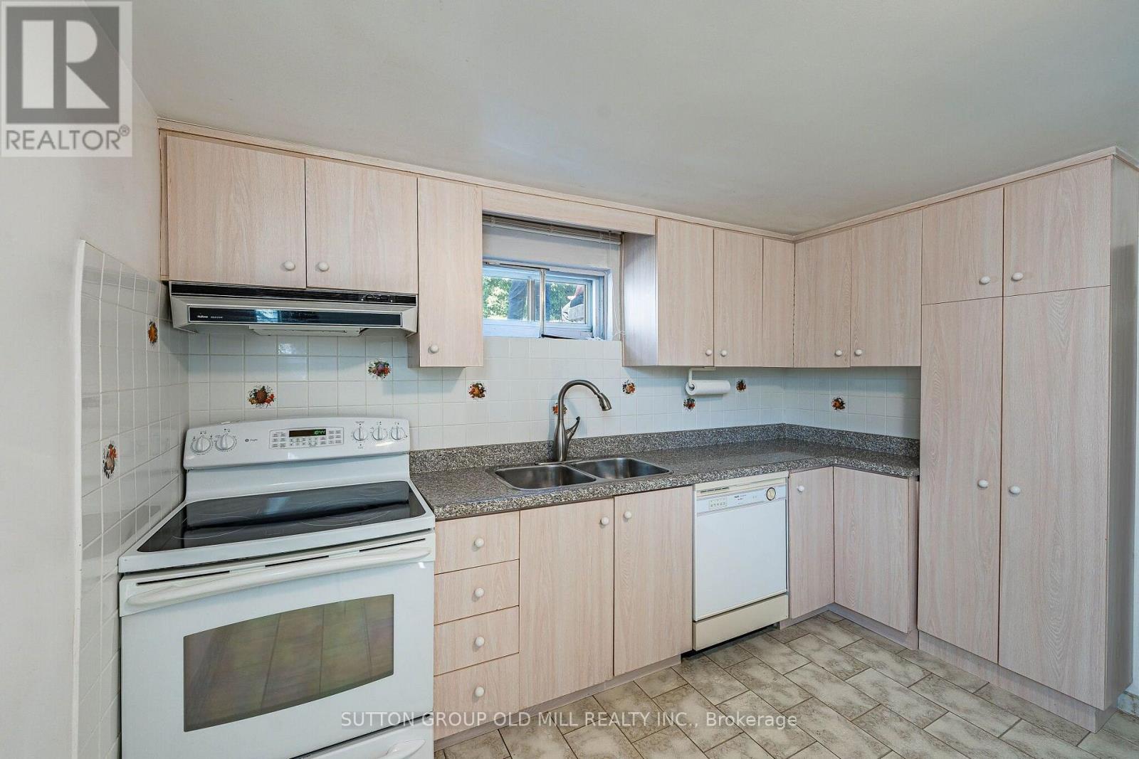 151 LANYARD ROAD - 19