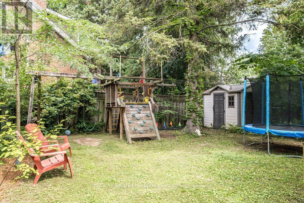 78 PAISLEY AVENUE N - Image 44
