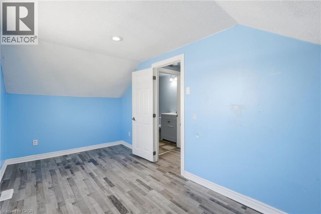 53 DALHOUSIE Avenue - Image 32