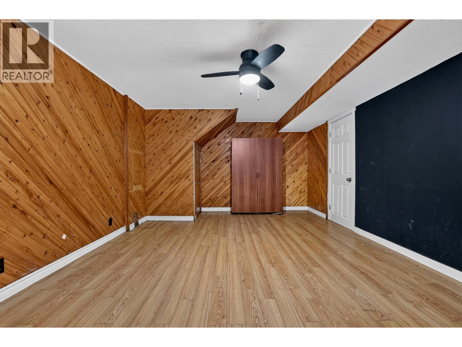 109 MCKENZIE AVENUE - 22