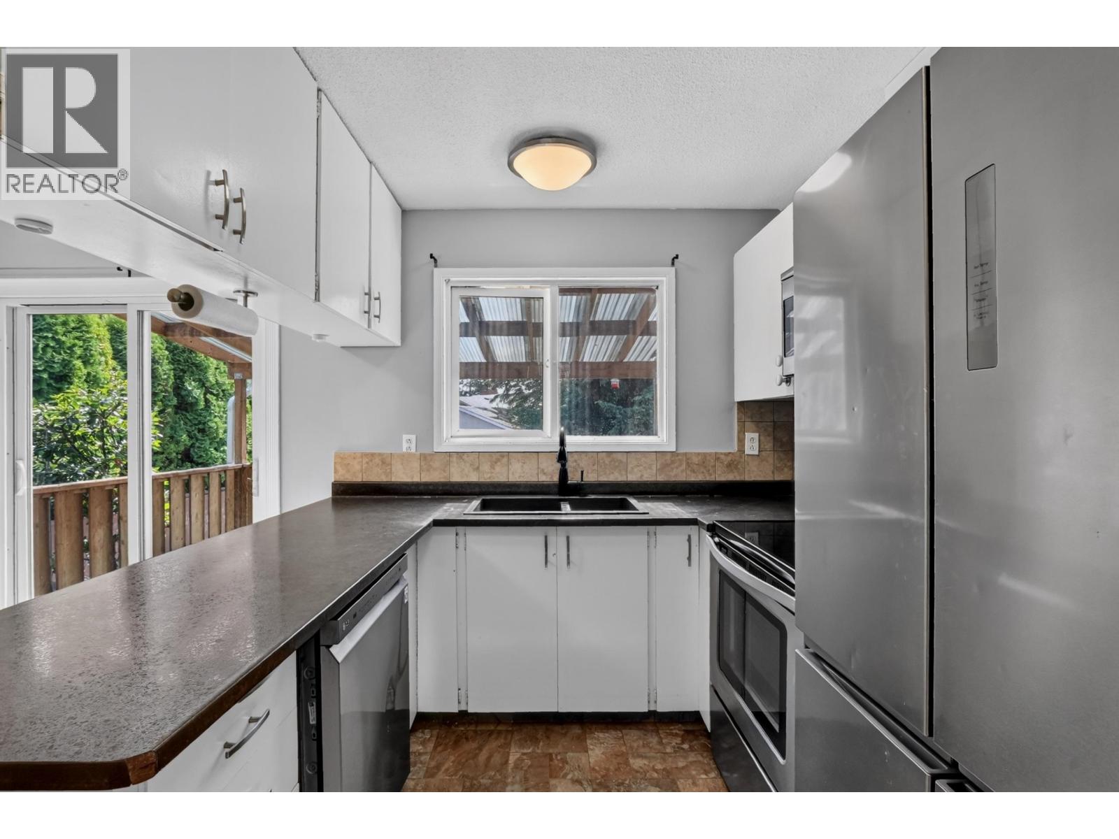 109 MCKENZIE AVENUE - Image 10