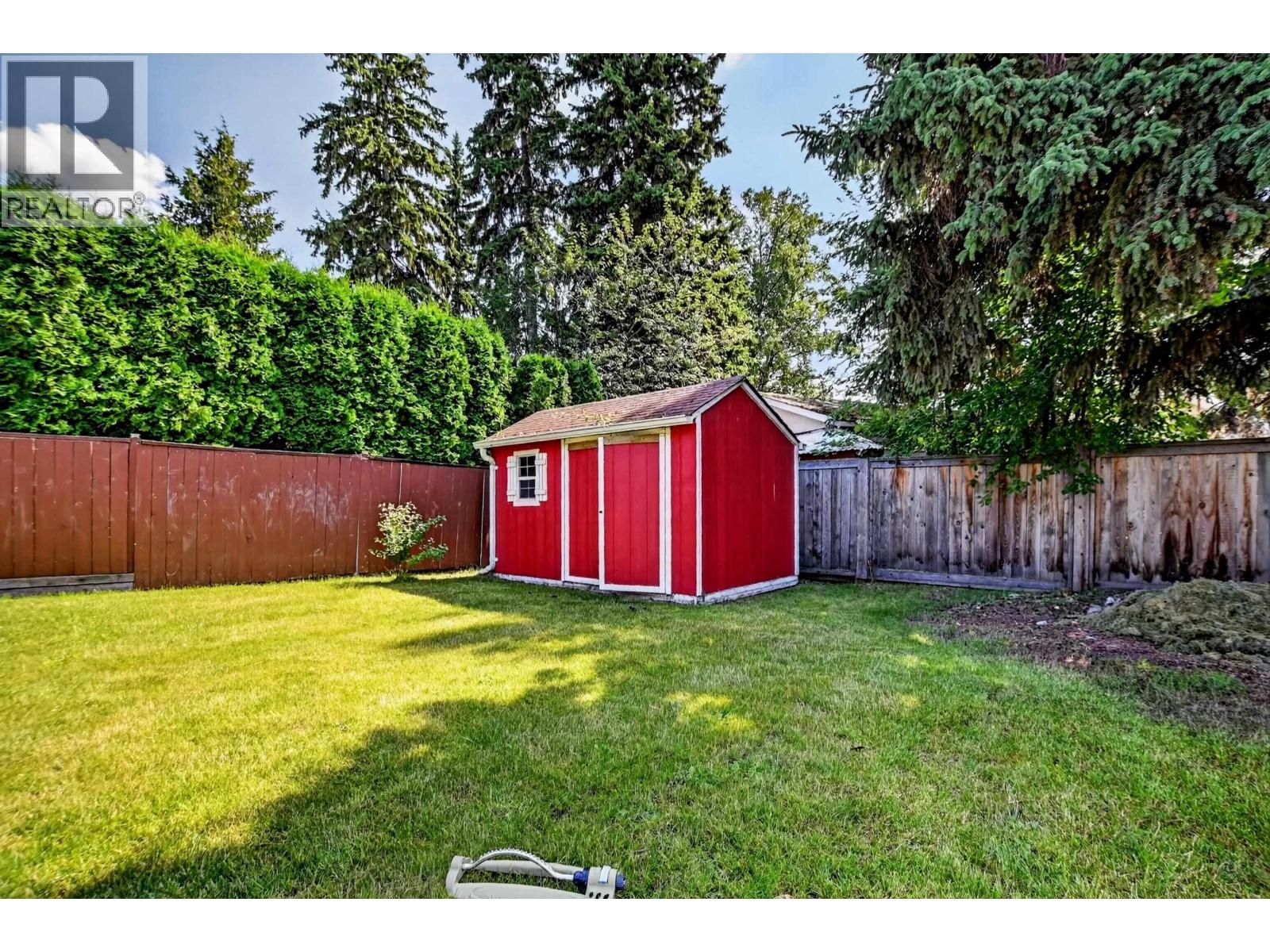 109 MCKENZIE AVENUE - 28