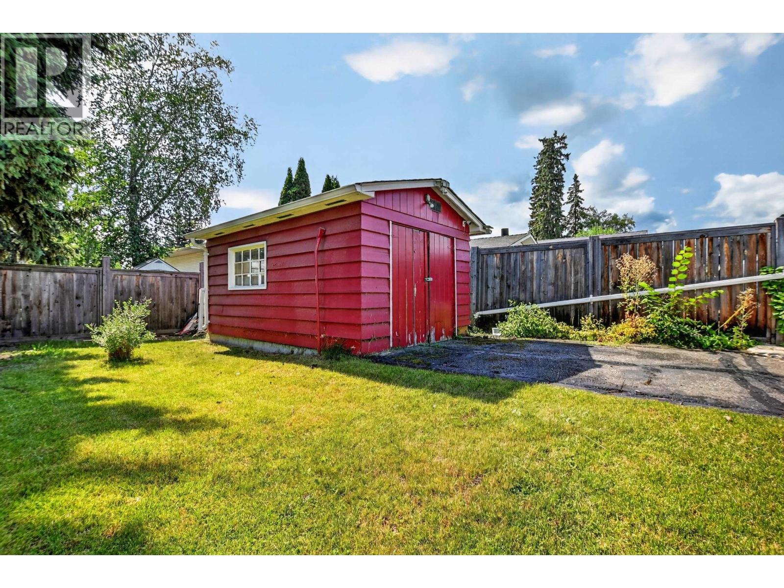 109 MCKENZIE AVENUE - Image 32