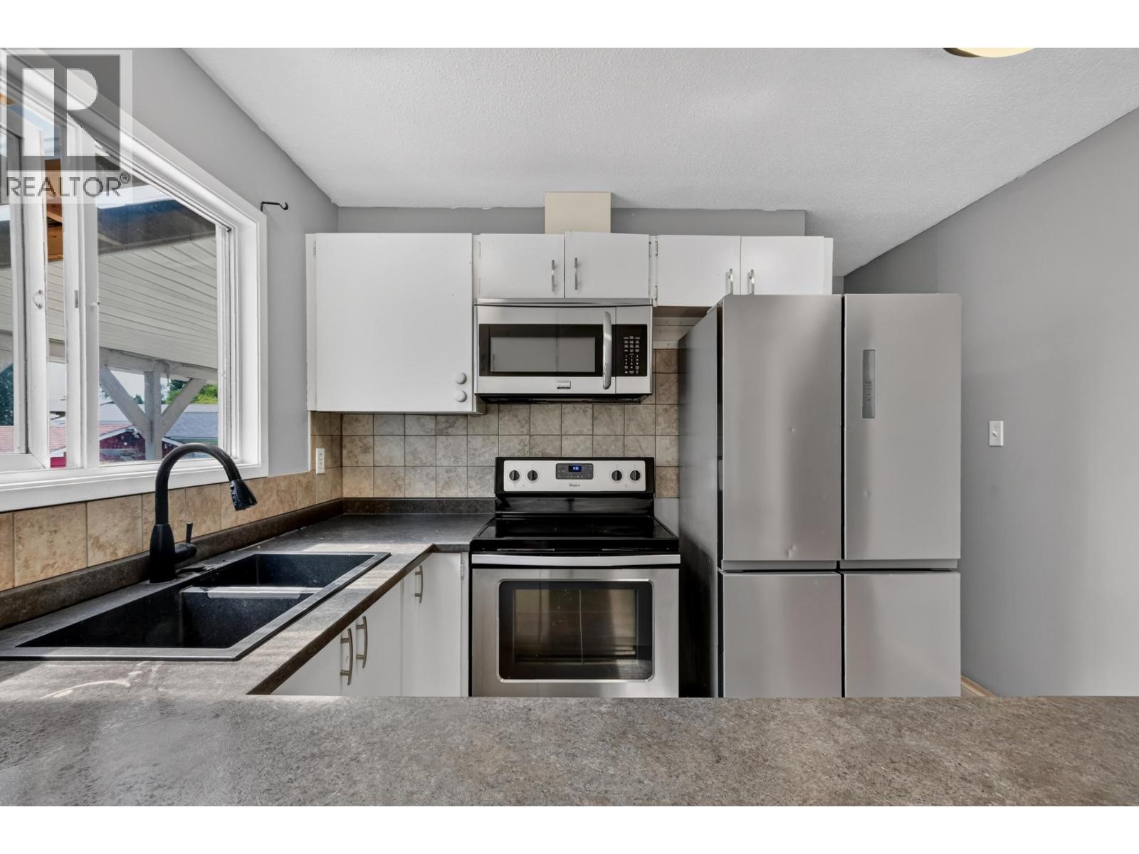 109 MCKENZIE AVENUE - Image 9