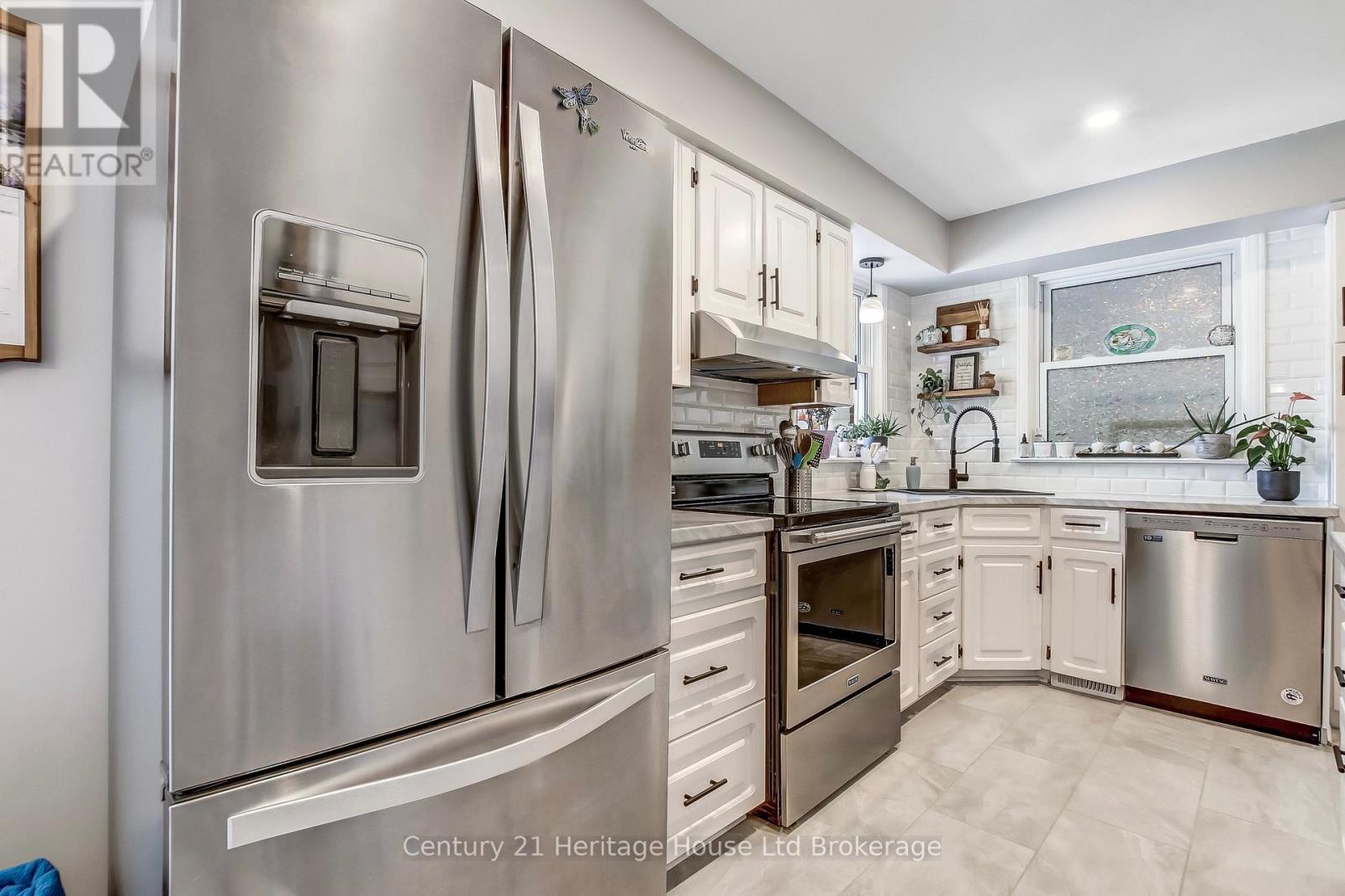 219 BROCK STREET - Image 11