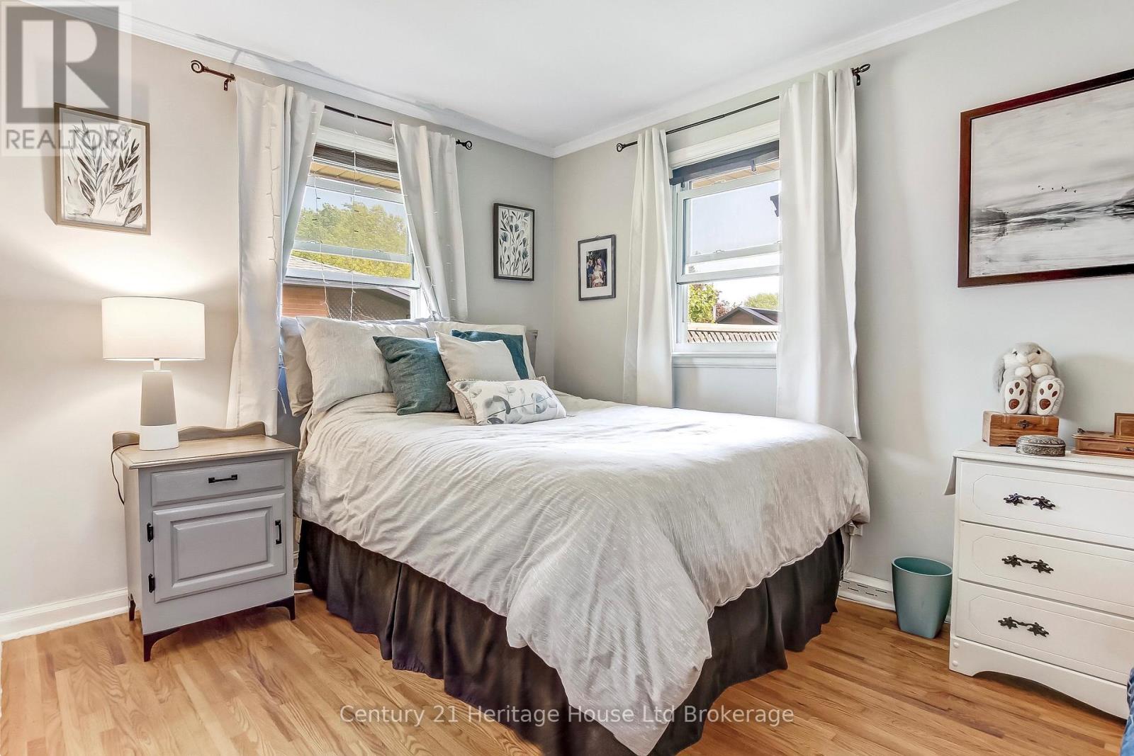 219 BROCK STREET - Image 13