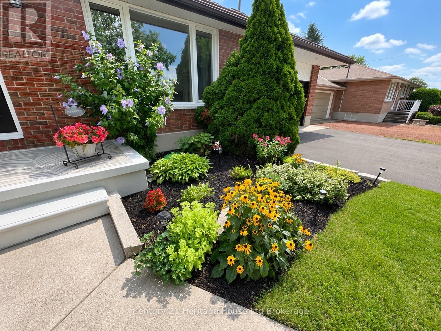 219 BROCK STREET - Image 4