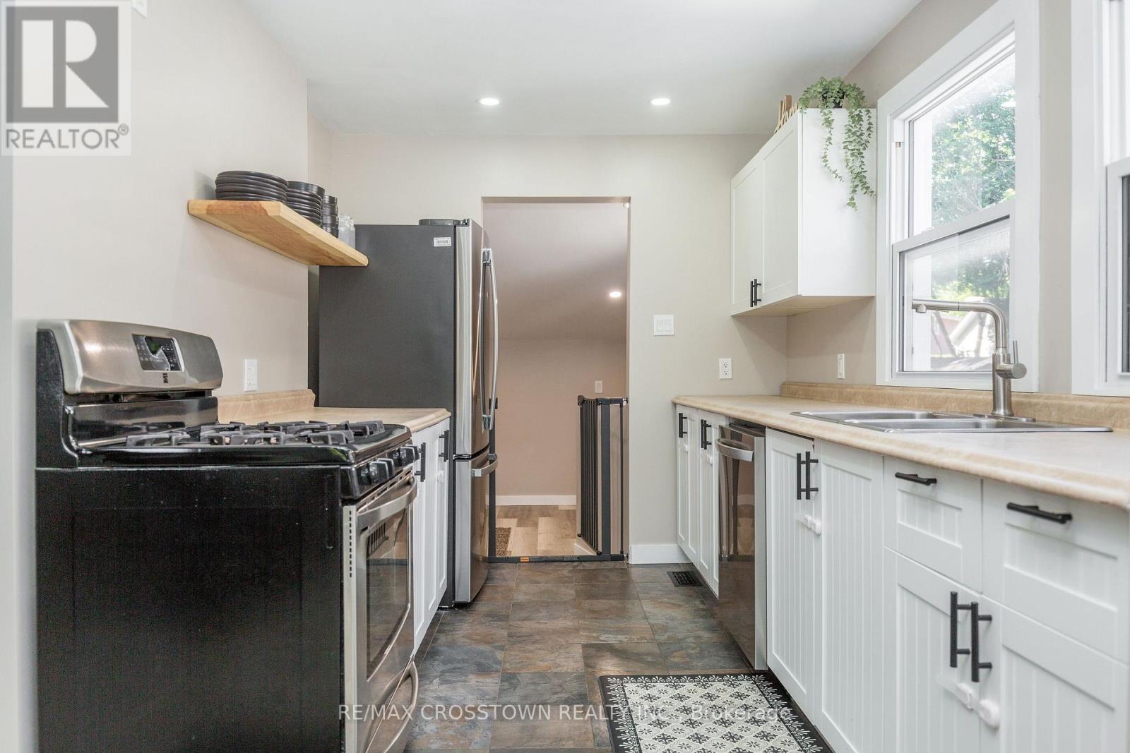 281 ELIZABETH STREET - Image 8