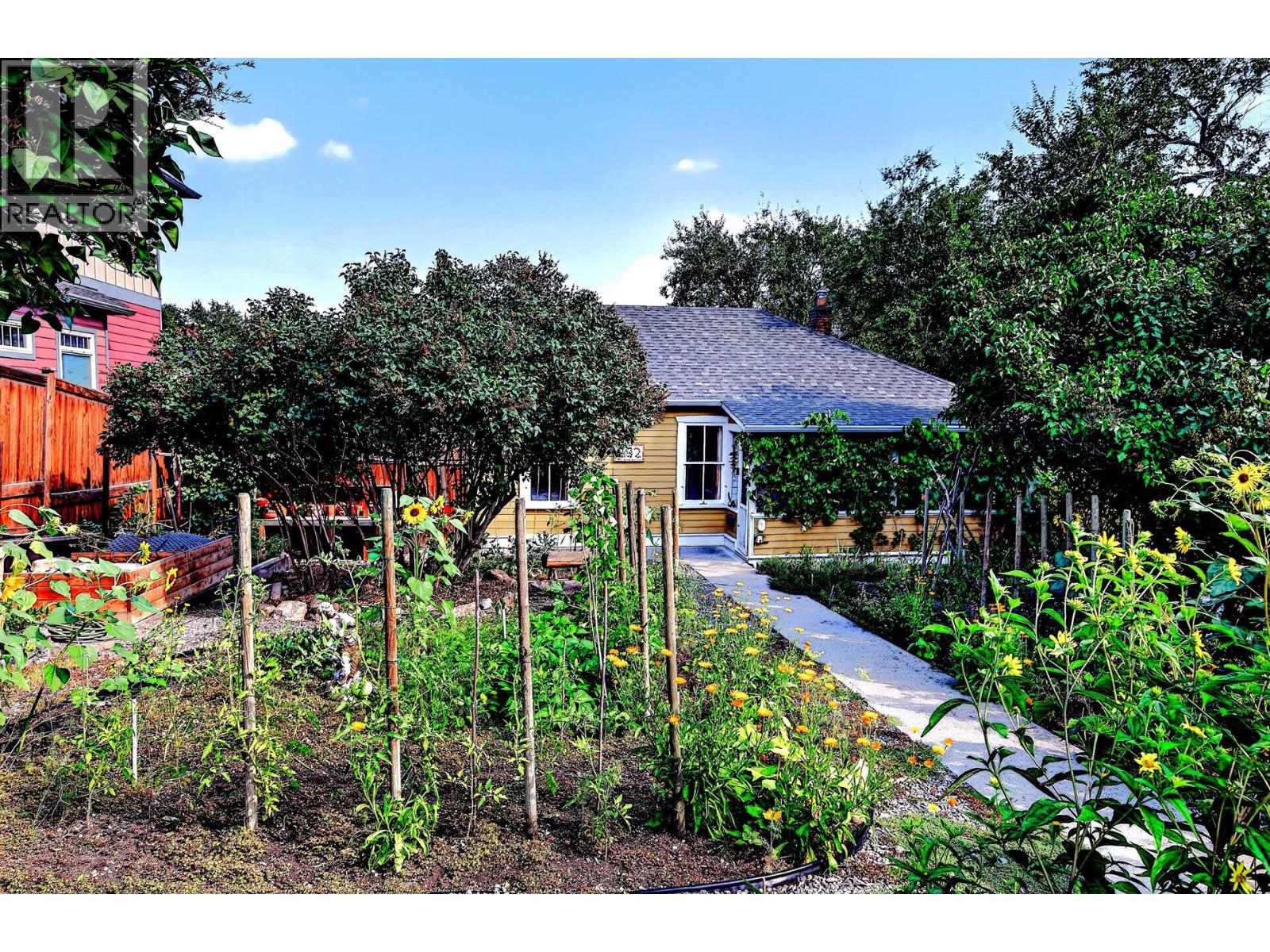632 Battle Street - 3