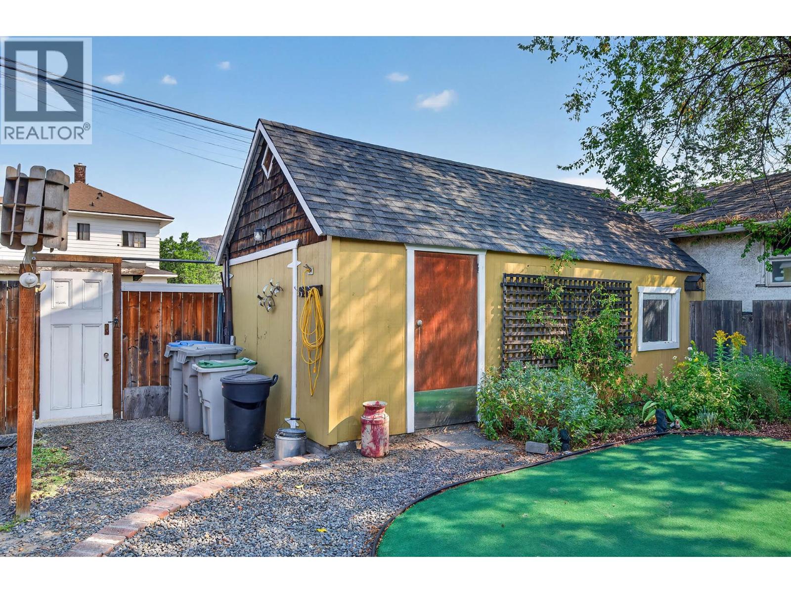 632 Battle Street - 61