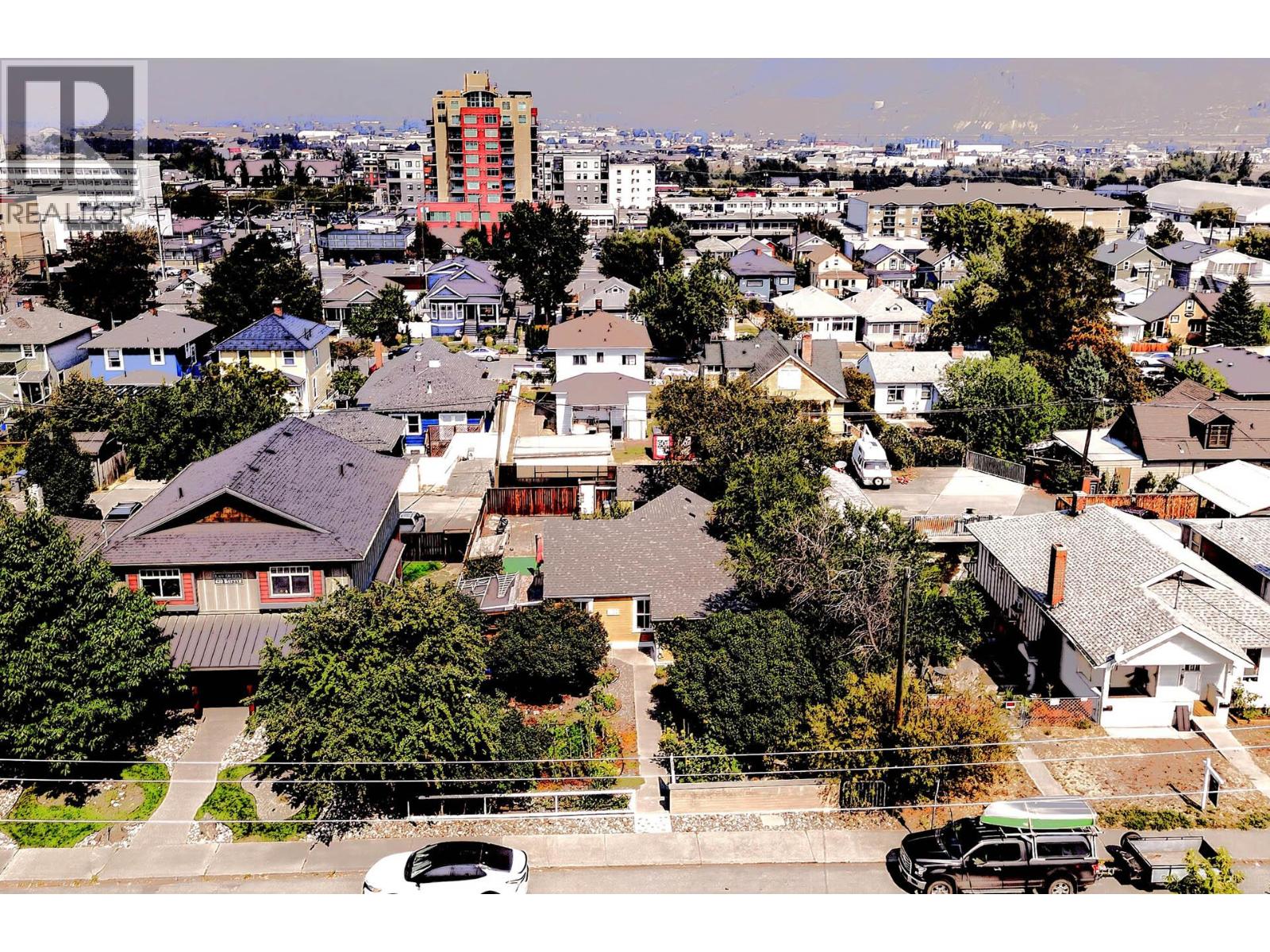 632 Battle Street - 76