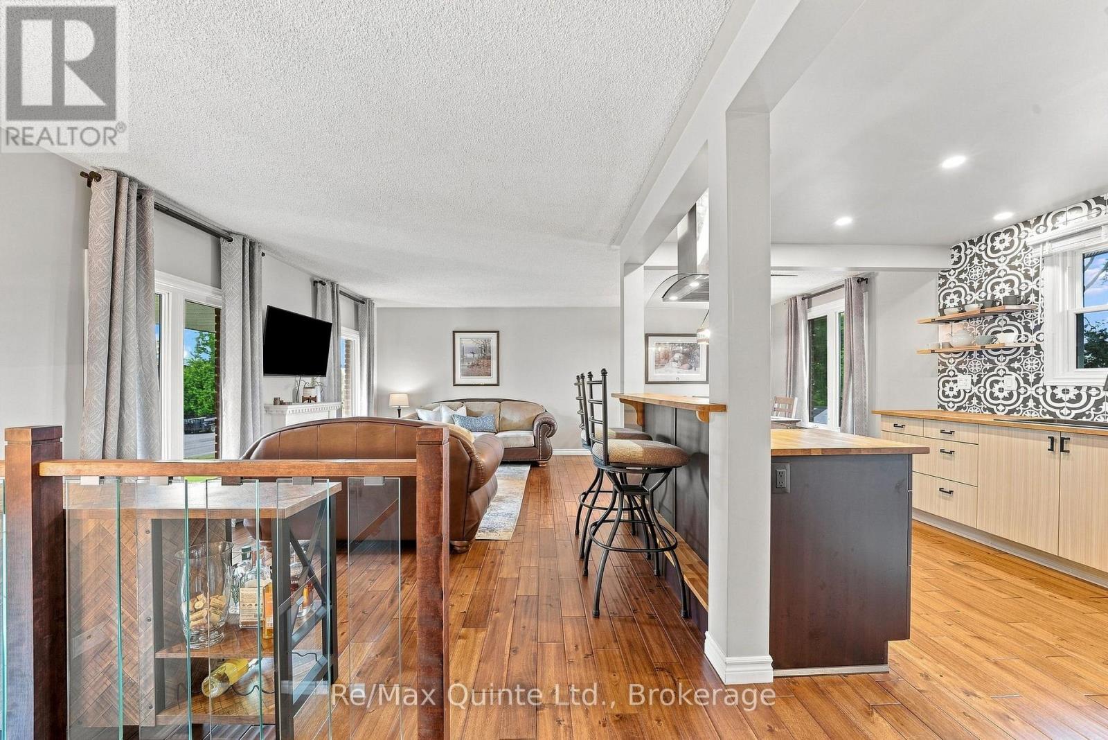147 JEFFREY DRIVE - Image 7