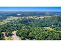 13 Rue De Gstaad, Lac Sainte Marie, QC J0X1Z0 Photo 6