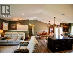 Living room - 300 7th Street, Vonda, SK S0K4N0 Photo 16