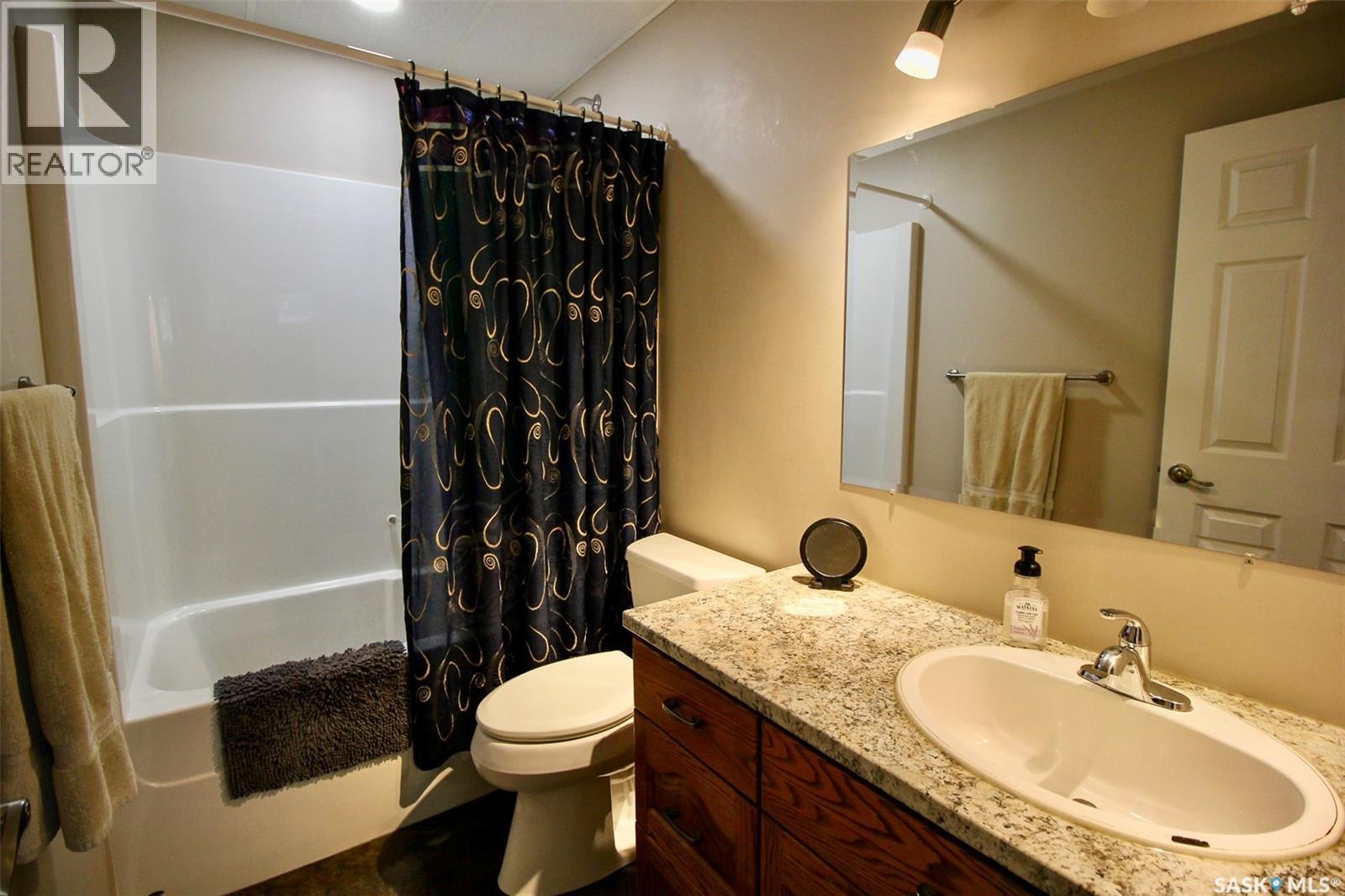 300 7th STREET - Image 35