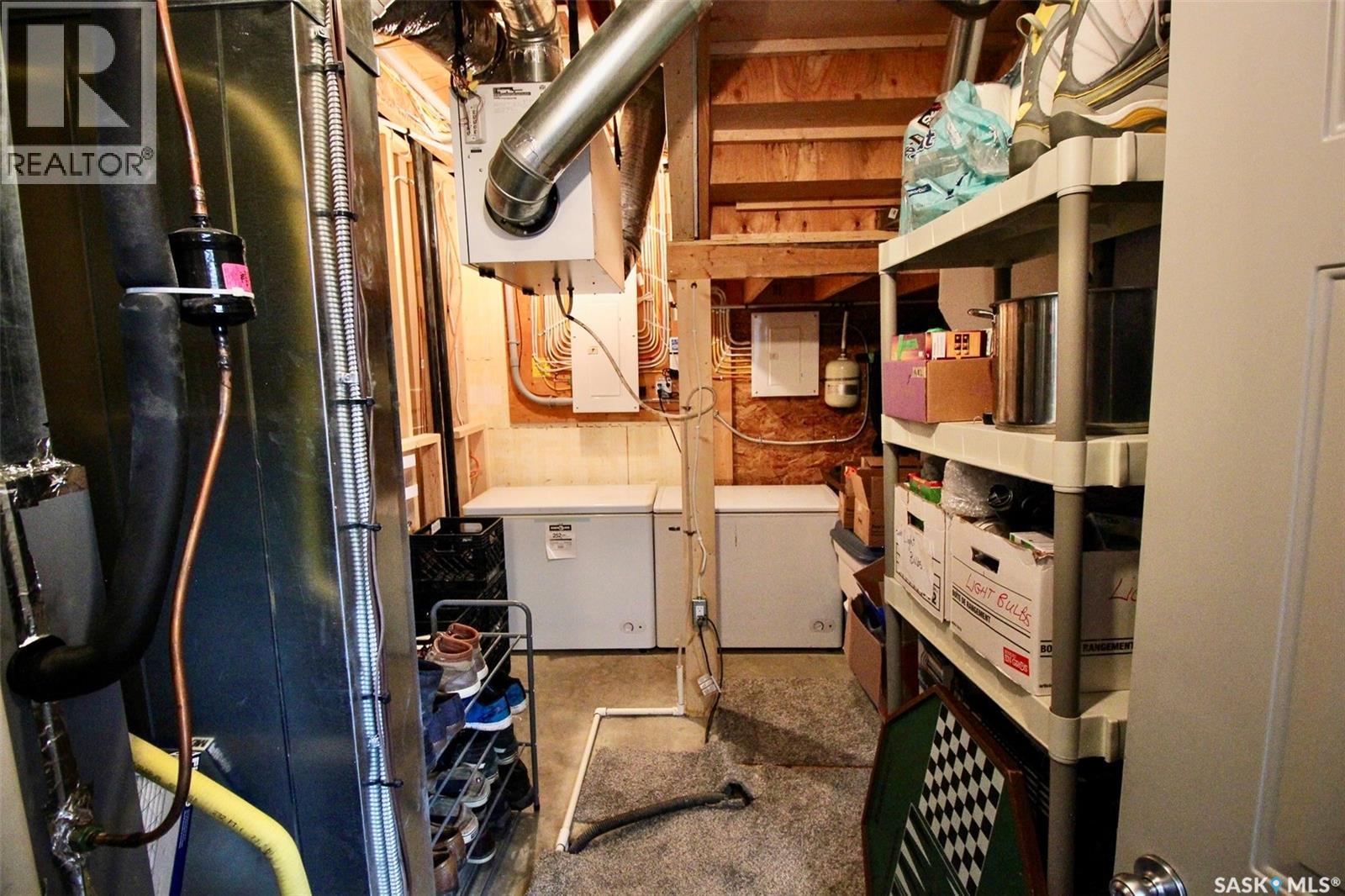 300 7th STREET - Image 36